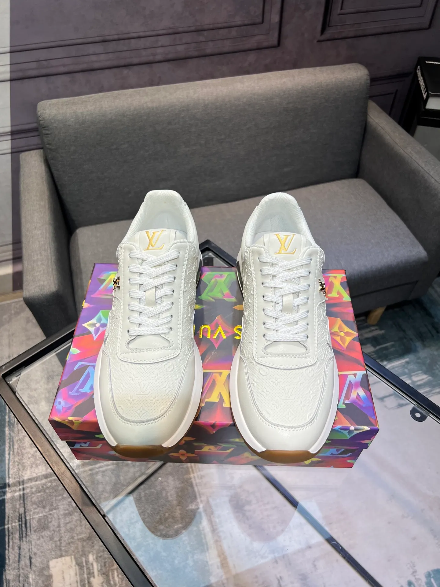 Men's shoes 💰460 "LV" The latest men's casual shoes, genuine leather lining, rubber wear-resistant outsole, fine lines and beautiful strips, not too much decoration, European and American style, comfortable and high-grade, optional, size number: 38 to 44 45 can be customized